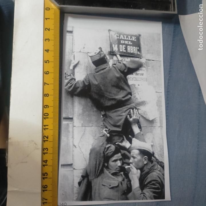 Autocolantes de cole&ccedil;&atilde;o: PEGATINA CROMO ADHESIVO - TROQUELADA - MILITAR TROPAS NACIONALES QUITAN SIMBOLO DE LA REPUBLICA .