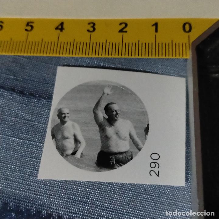 Pegatinas de colecci&oacute;n: PEGATINA CROMO ADHESIVO - TROQUELADA - POLITICA FRAGA EN LA PLAYA
