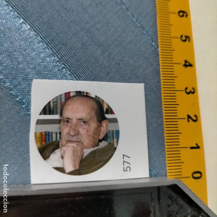 Pegatinas de colecci&oacute;n: PEGATINA CROMO ADHESIVO - TROQUELADA - NOVELISTA MIGUEL DELIBES