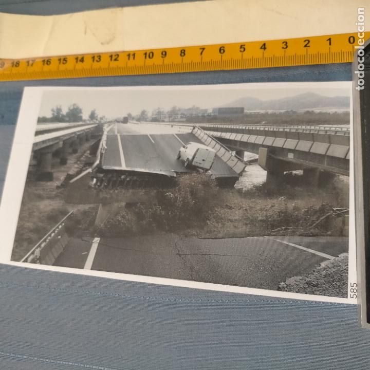 Autocollants de collection: PEGATINA CROMO ADHESIVO - TROQUELADA - TEMPORAL LLUVIA AZOTA EL SURESTE ESPA&Ntilde;OL PUENTE PARTIDO