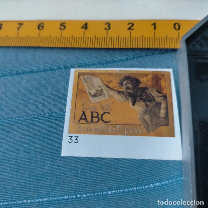 Pegatinas de colecci&oacute;n: PEGATINA CROMO ADHESIVO - TROQUELADA - imagen de la chapa que anunciaba el periodico abc