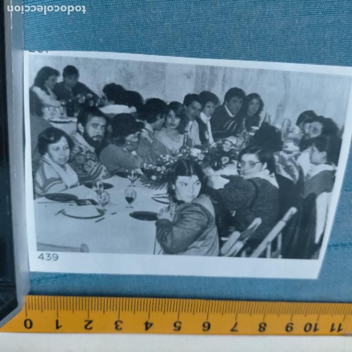 Pegatinas de colecci&oacute;n: PEGATINA CROMO ADHESIVO - TROQUELADA - solteros de pirineo buscan esposa caravana de mujeres