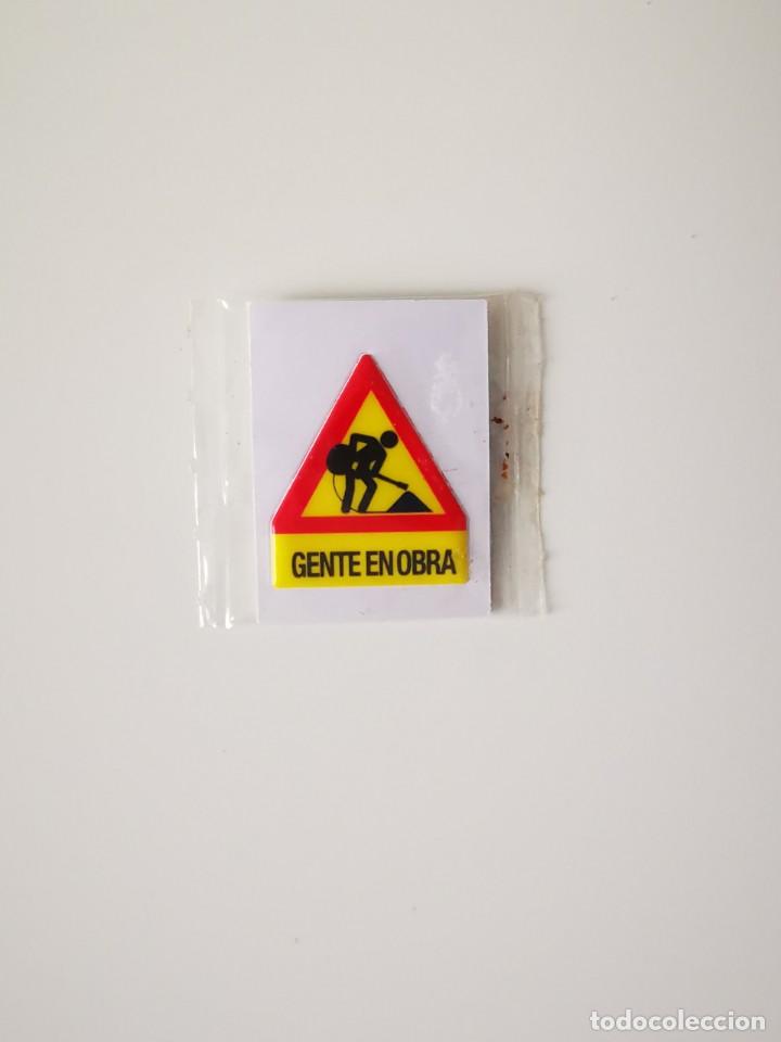 Autocolantes de cole&ccedil;&atilde;o: CROMO PEGATINA PRECINTADA SNACKS PATATAS GUSANITOS GREFUSA GREFUSE&Ntilde;ALES PREMIOS PEGOTAS GENTE OBRA