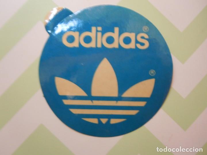 Pegatinas de colecci&oacute;n: Pegatina antigua de Adidas, di&aacute;metro 8,5 cm