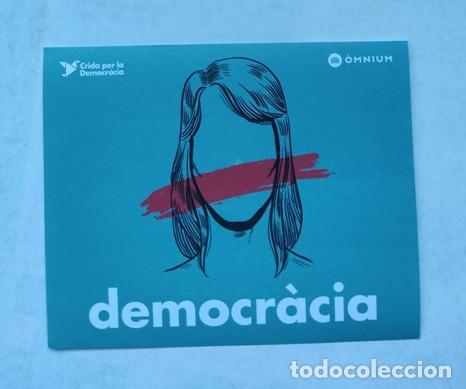 Pegatinas de colecci&oacute;n: ADHESIVO. PEGATINA DEMOCRACIA. CRIDA PER LA DEMOCRACIA. OMNIUM. CATALUNYA. POLITICA. COLOR AZUL.