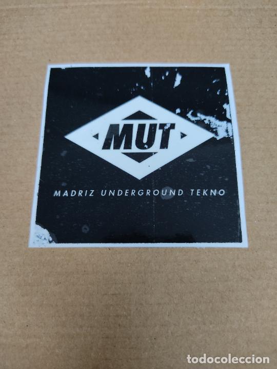 Autocolantes de cole&ccedil;&atilde;o: ADHESIVO PEGATINA PUBLICIDAD MUT MADRIZ UNDERGROUND TEKNO, MIDE UNOS 7,4 CM DE LADO
