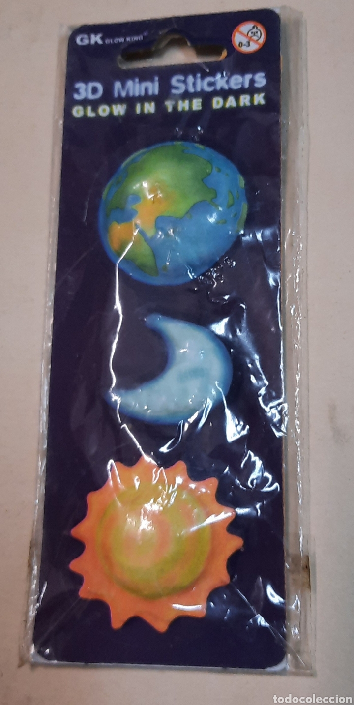 Pegatinas de colecci&oacute;n: Stickers. Glow in the dark. En relieve