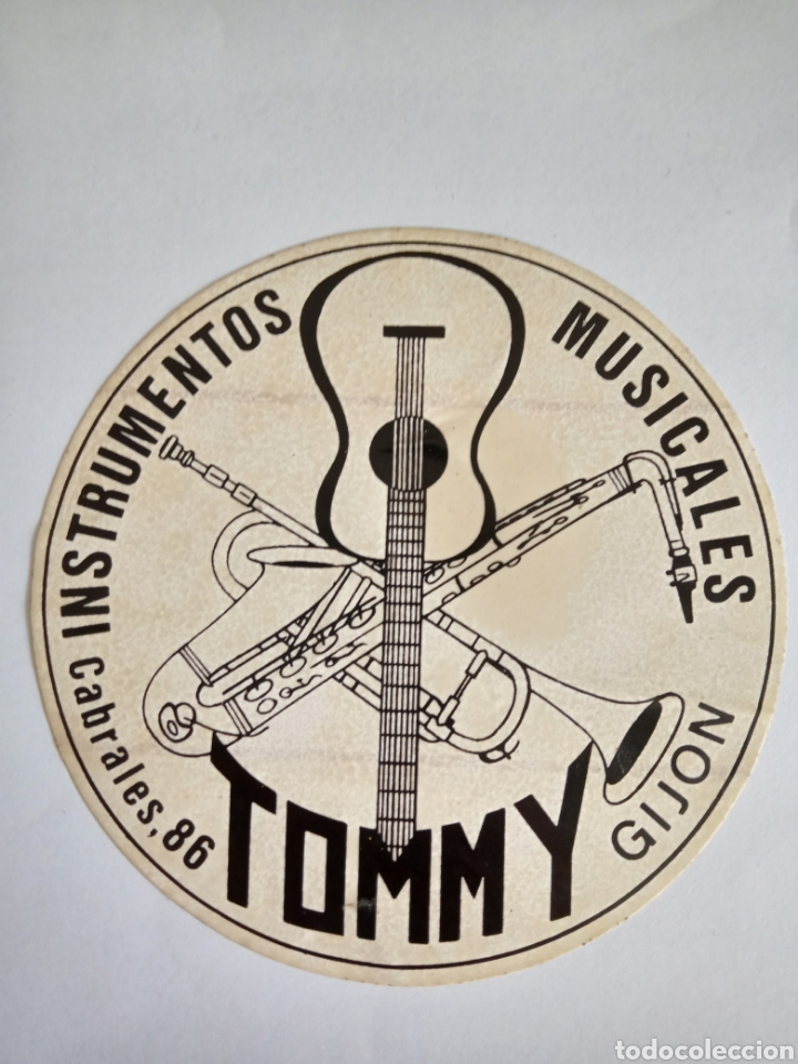 Pegatinas de colecci&oacute;n: Pegatina instrumentos musicales Tommy Gij&oacute;n. Tama&ntilde;o 10,5cm