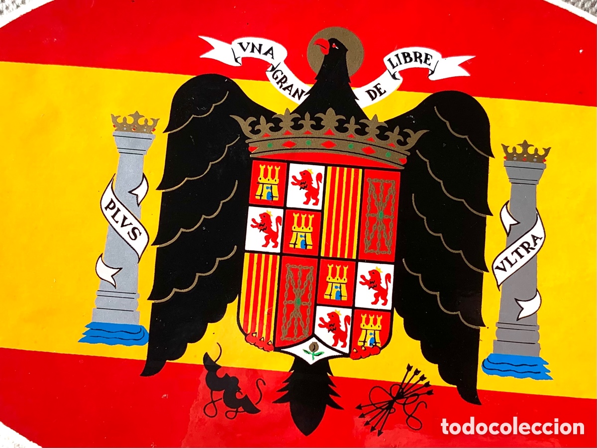 Pegatina Bandera De España en forma Escudo con Leyenda España