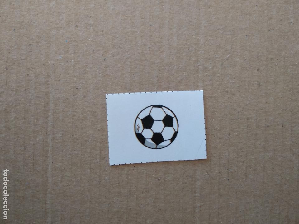 Pegatinas de colecci&oacute;n: PEGATINA PRODUCTO OFICIAL BALON PELOTA ESCUDO REAL MADRID MIDE APROXIMADAMENTE 3,9CM X 2,7CM