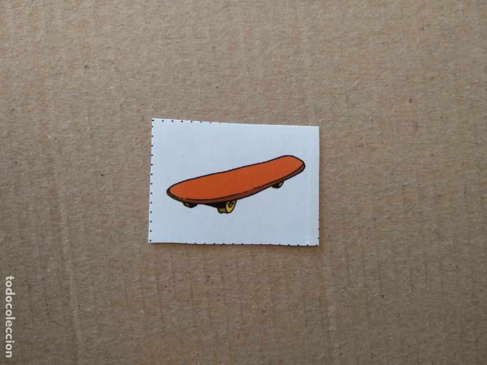 Pegatinas de colecci&oacute;n: PEGATINA PRODUCTO OFICIAL SKATE PATIN ESCUDO REAL MADRID MIDE APROXIMADAMENTE 3,9CM X 2,7CM