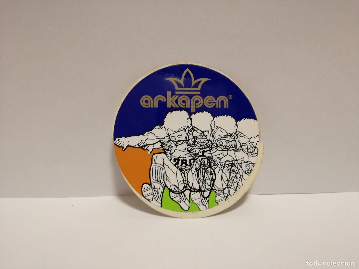 Pegatinas de colecci&oacute;n: PEGATINA ADHESIVO MODA CALZADO - ARKAPEN MARCA DE ROPA - 9cm x 9cm