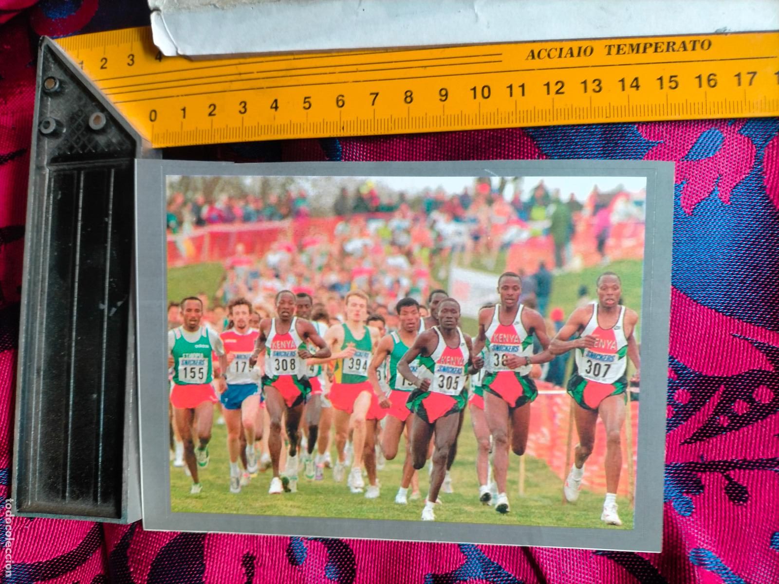 Autocolantes de cole&ccedil;&atilde;o: PEGATINA deportiva CROMO ADHESIVO - TROQUELADA - ATLETISMO CAMPO A TRAVES EL BLACK POWER