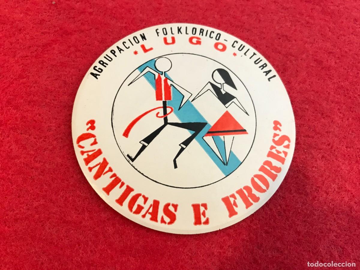 Autocollants de collection: PEGATINA. AGRUPACI&Oacute;N FOLKL&Oacute;RICO-CULTURAL CANTIGAS E FRORES, LUGO. 8,5CM