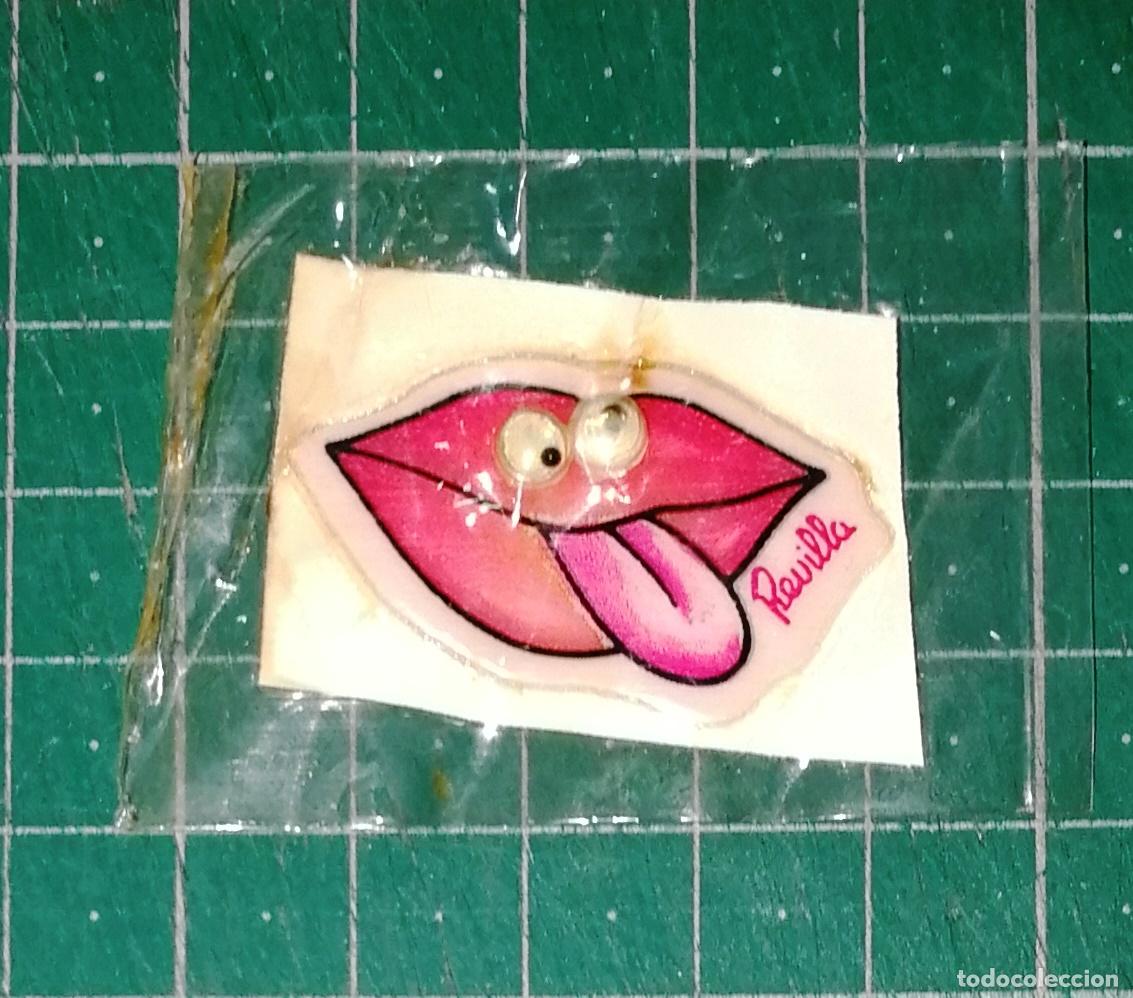 Autocollants de collection: PEGATINA ADHESIVO. REVILLA. OJOS LOCOS BOCA. ACOLCHADO