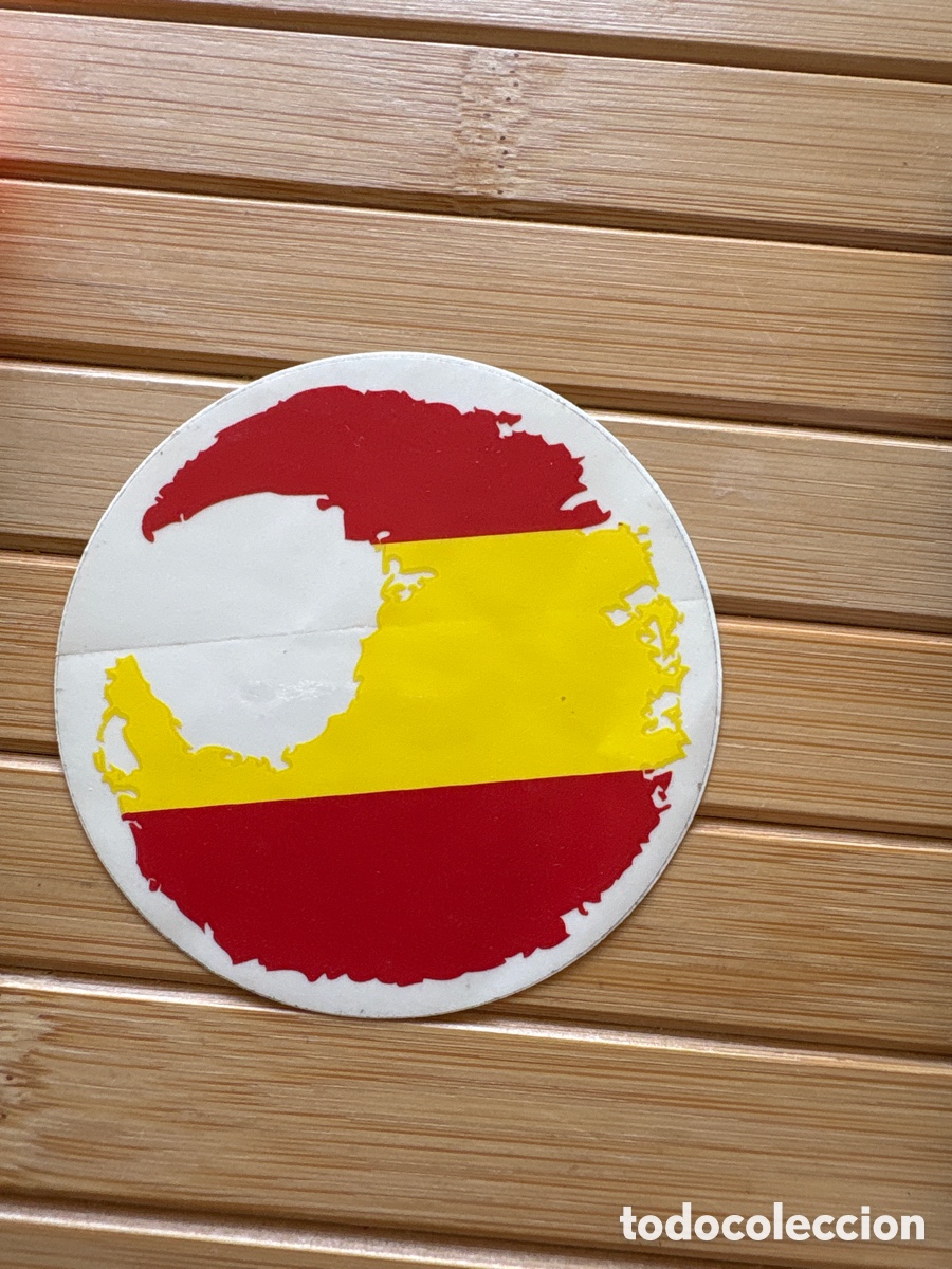 Pegatinas de colecci&oacute;n: Pegatina redonda publicidad MIDDLEMOON Padel Experience - 7cm di&aacute;metro. Bandera Espa&ntilde;ola. ASM