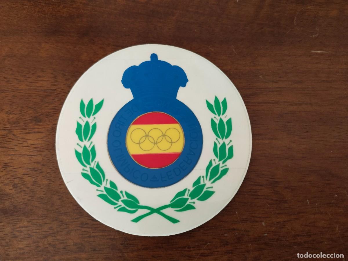 Pegatinas de colecci&oacute;n: Pegatina de la Federaci&oacute;n Espa&ntilde;ola de Tiro Ol&iacute;mpico. Trasl&uacute;cida, para cristal.