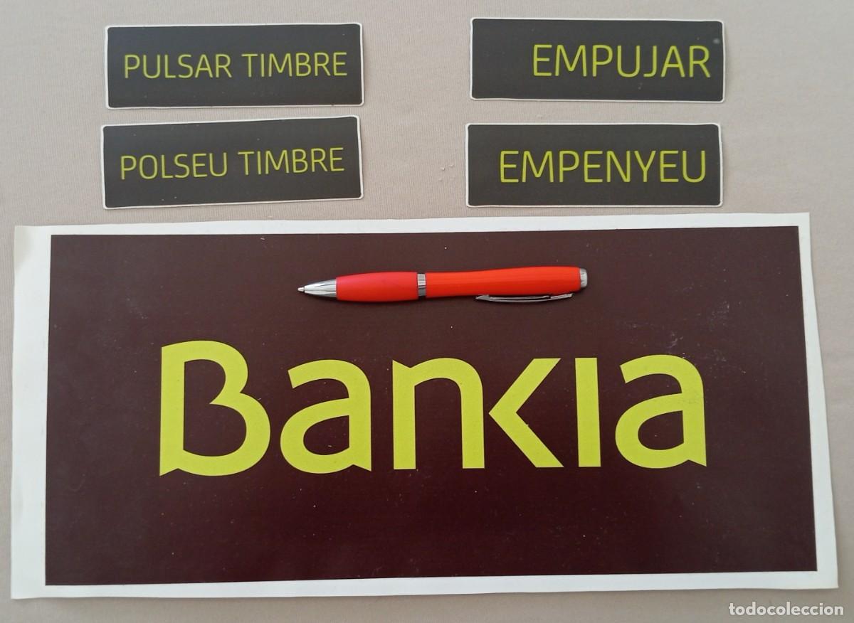 Pegatinas de colecci&oacute;n: 5 antiguas pegatinas adhesivos originales Bankia para puertas de entrada. En castellano y catal&aacute;n.