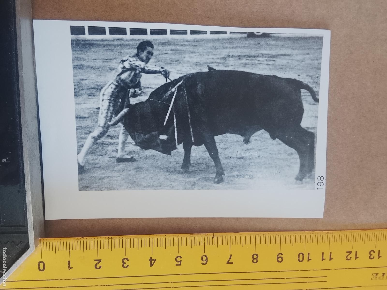 Pegatinas de colecci&oacute;n: PEGATINA CROMO ADHESIVO - TROQUELADA - TORERO MANOLETE TORO ISLERO LINARES