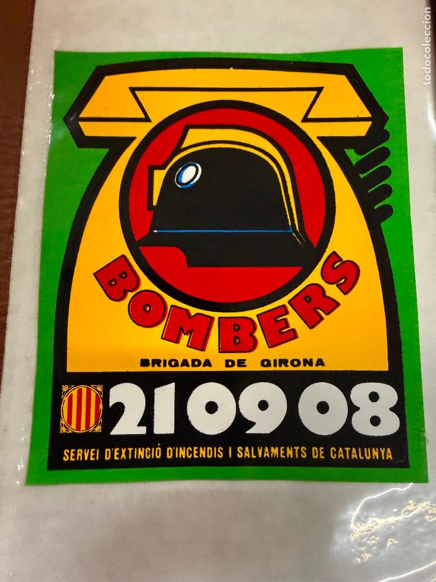 Pegatinas de colecci&oacute;n: Antigua pegatina BOMBERS, ASSEGURAN&Ccedil;A. BOMBEROS, SEGURO. Mide unos 9,5x8cms