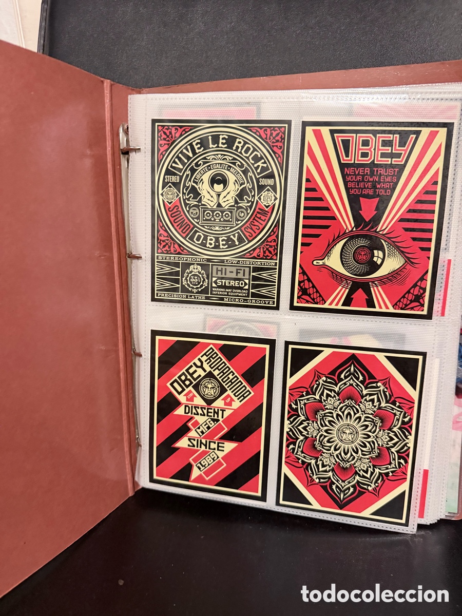 Pegatinas de colecci&oacute;n: &Aacute;lbum de 155 Pegatinas Originales de Street Art &ndash; Obey, Invader, Montana Gallery y Festival Asalto