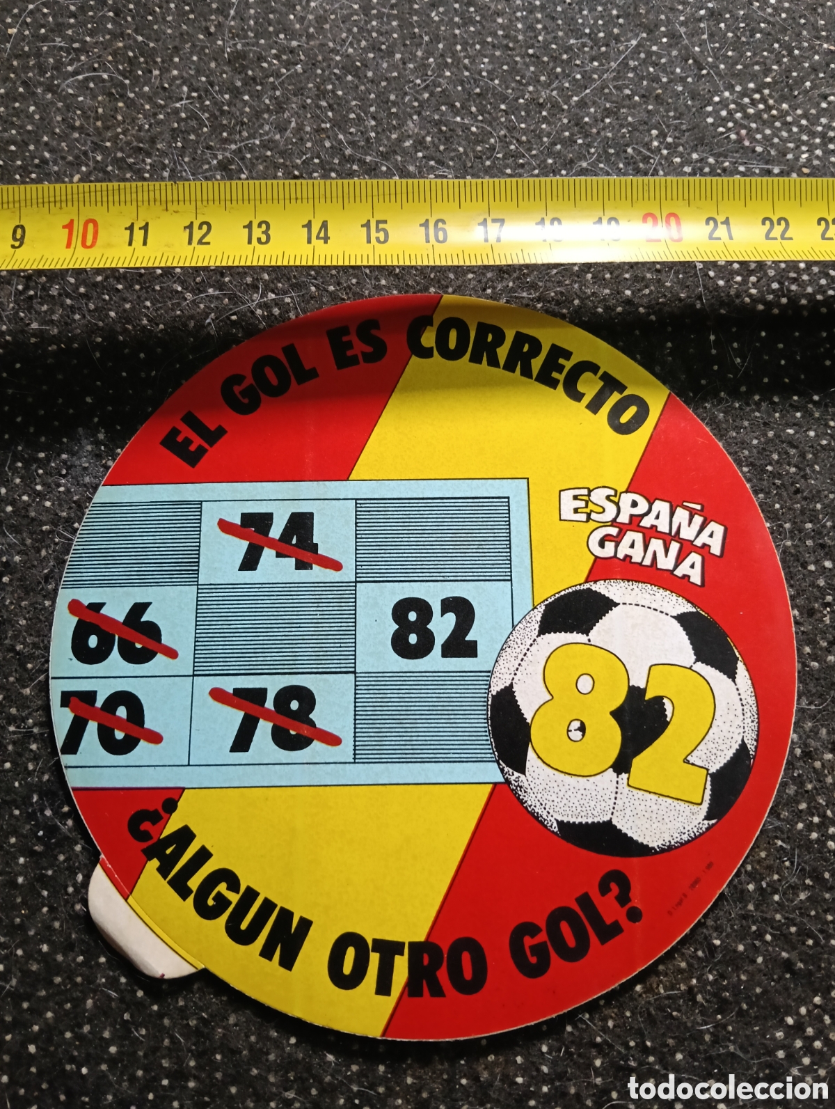 Pegatinas de colecci&oacute;n: Antigua pegatina del Mundial 1982 Espa&ntilde;a &rdquo;DIFERENTE&rdquo; mide 12 cm. de di&aacute;metro