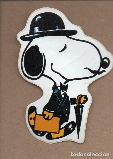 Adesivi di collezione: ANTIGUA PEGATINA DE SNOOPY - CON SOMBRERO Y PARAGUAS. 9,5 X 7CM. SIN PEGAR.
