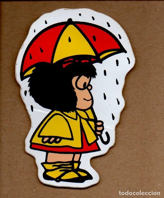 Pegatinas de colecci&oacute;n: ANTIGUA PEGATINA DE MAFALDA CON PARAGUAS. 12 X 8 CM. SIN PEGAR.
