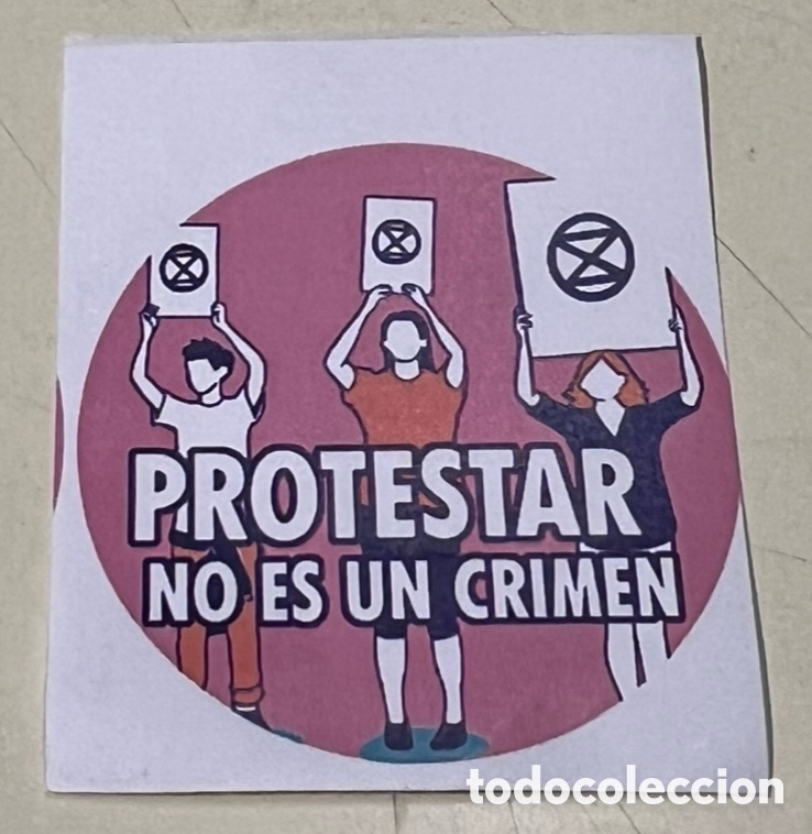 Pegatinas de colecci&oacute;n: Pegatina. Protestar no es un crimen. 2020&rsquo;.