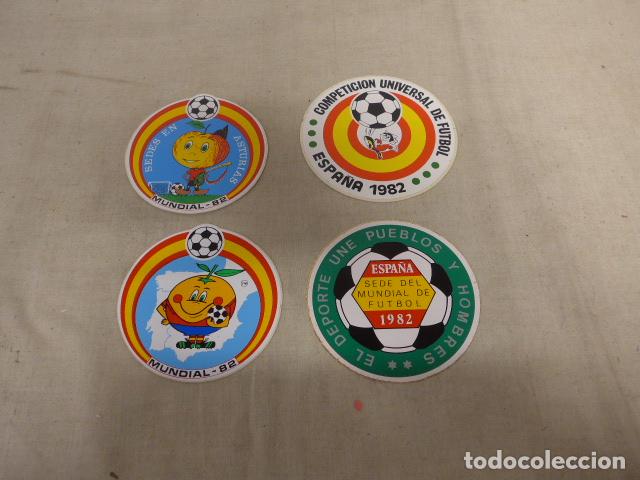 Sammlung von Aufklebern: Lote de 4 antiguas pegatinas o adhesivos del Mundial de futbol Espa&ntilde;a 82, transicion politica, 1982