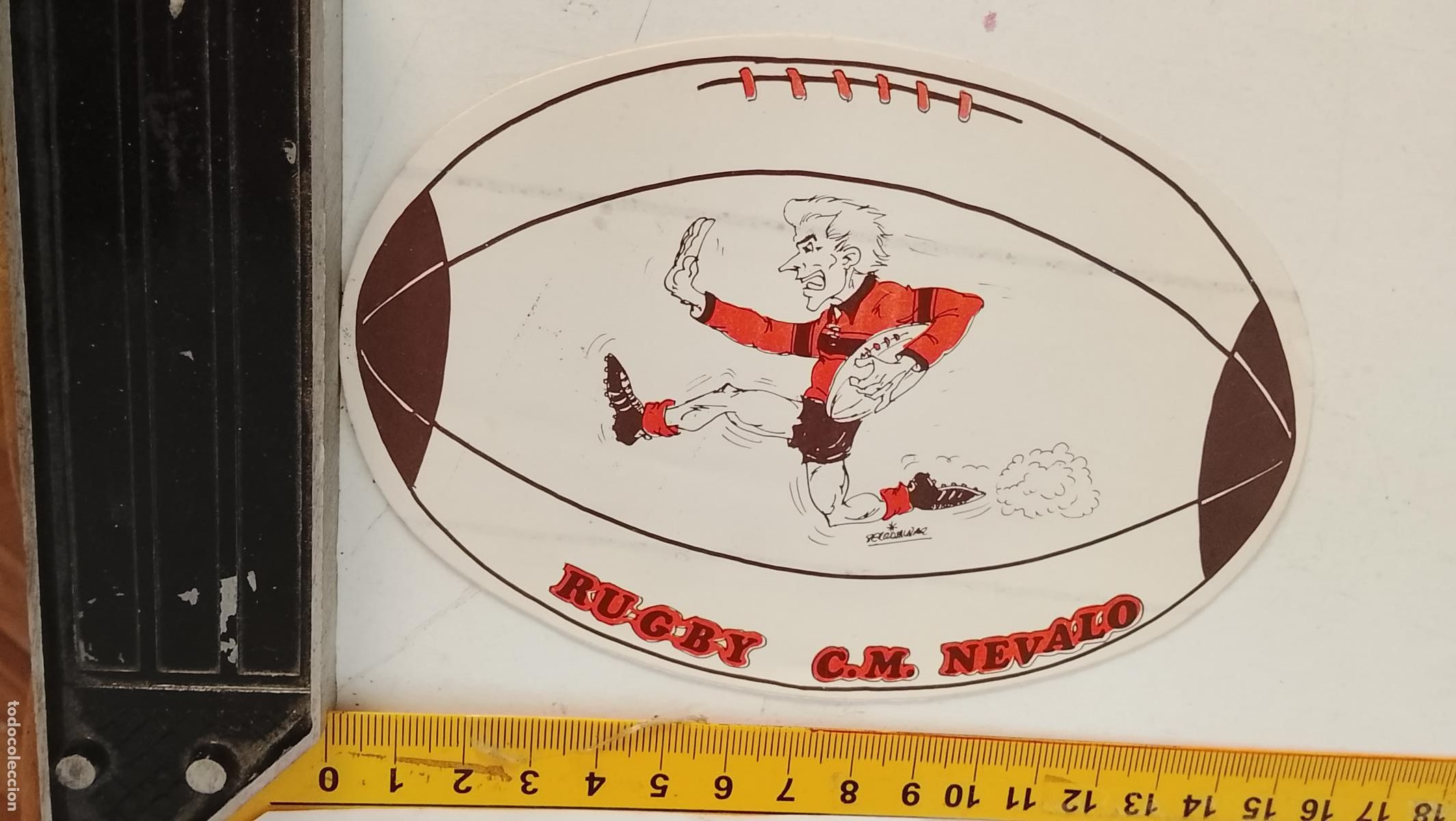 Pegatinas de colecci&oacute;n: PEGATINA ANTIGUA FIN DE CURSO RUGBY C.M NEVALO EQUIPO GRAN TAMA&Ntilde;O