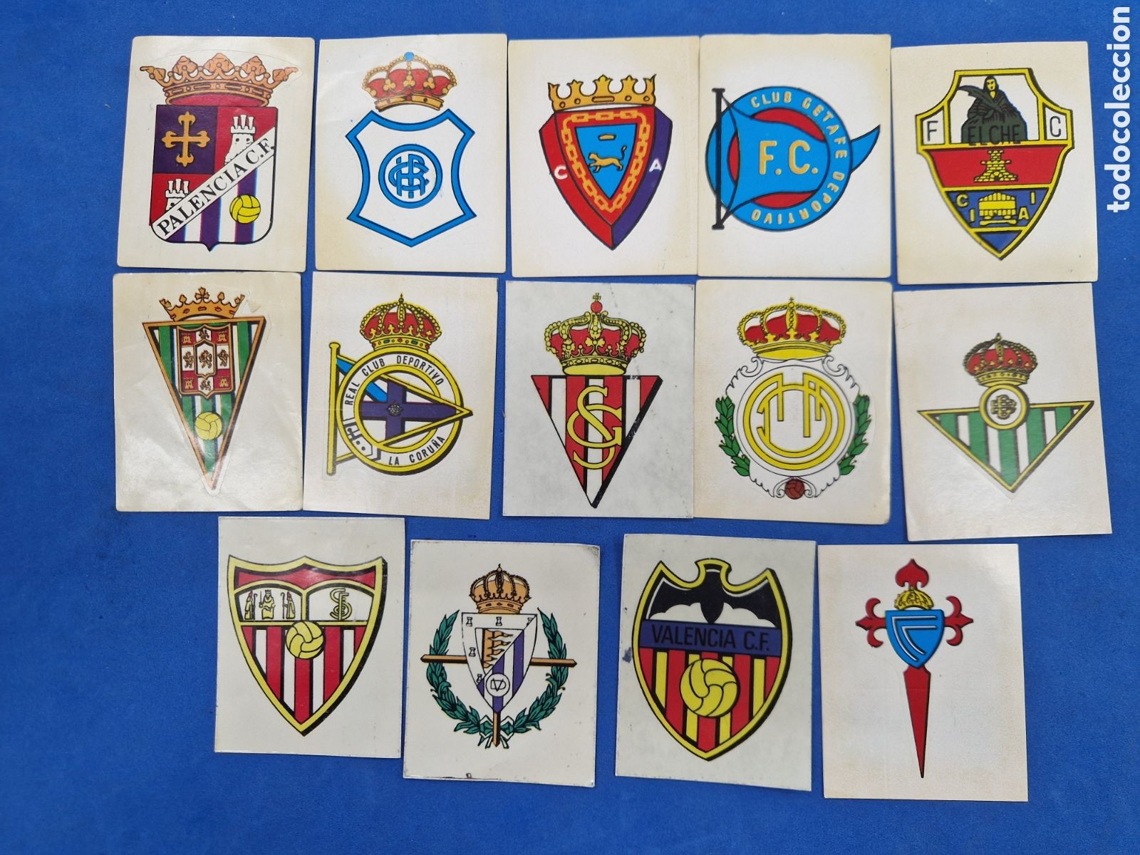 Pegatinas de colecci&oacute;n: Lote 14 pegatinas de escudos deportivos f&uacute;tbol