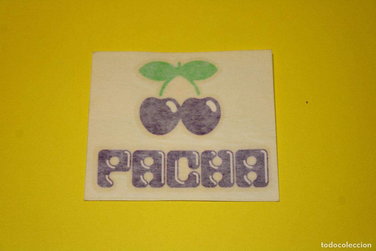 Pegatinas de colecci&oacute;n: ADHESIVO / PEGATINA PACHA con las CEREZAS | Vinilo de Corte | Color Violeta | '90S.