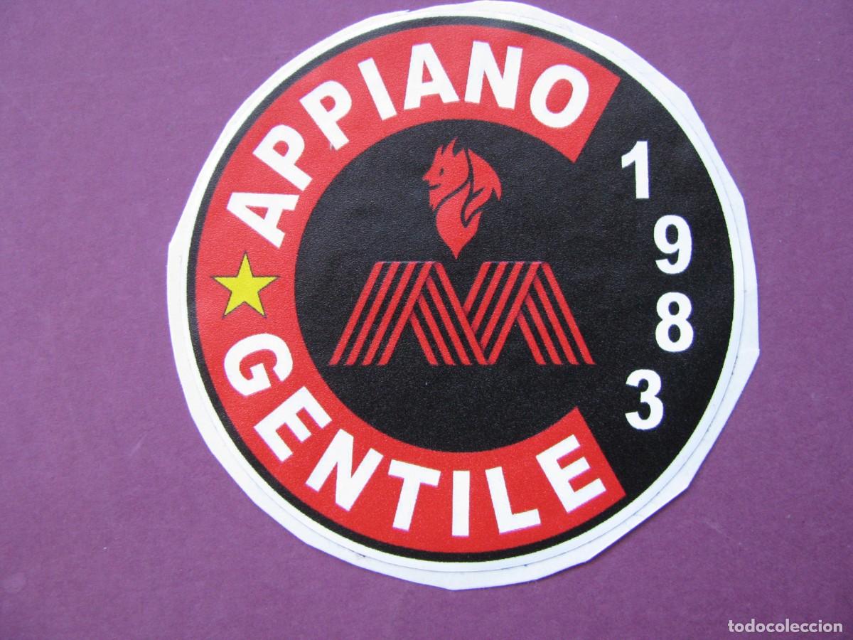 Pegatinas de colecci&oacute;n: PEGATINA DE FUTBOL. RECUPERADA. MILAN CLUB APPIANO GENTILE 1983. 6,5 CM