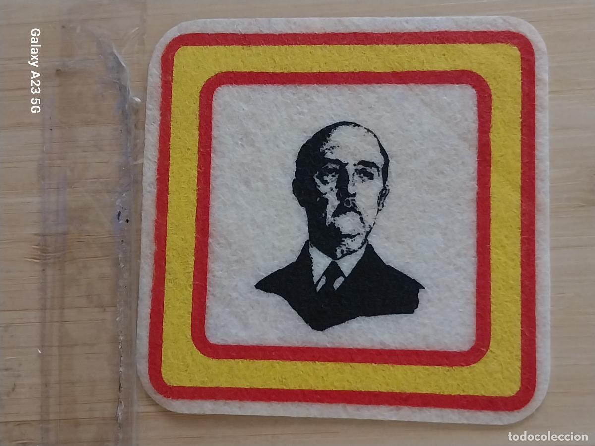 Pegatinas de colecci&oacute;n: FRANCO POSAVASOS FIELTRO 7.7 CM POLITICO SINDICAL TRANSICION