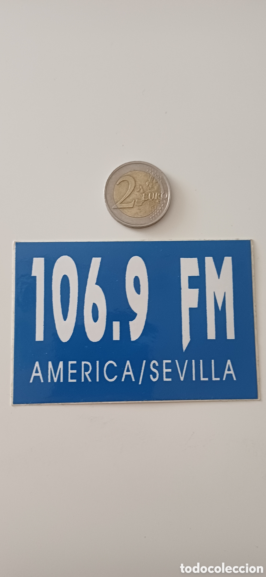 Pegatinas de colecci&oacute;n: Pegatina Radio Am&eacute;rica Sevilla 106.9 FM tv televisi&oacute;n