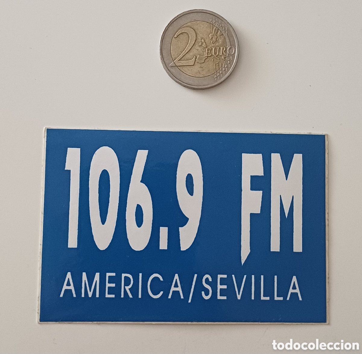 Pegatinas de colecci&oacute;n: Pegatina Radio Am&eacute;rica Sevilla 106.9 FM tv televisi&oacute;n