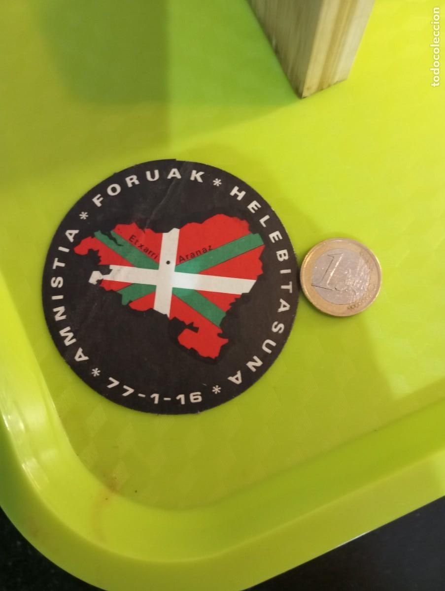Pegatinas de colecci&oacute;n: Pegatinas. AMNIST&Iacute;A 1977. Ver foto.