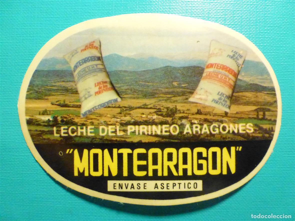 Pegatinas de colecci&oacute;n: Pegatina - Adheivo Tiendas Alimentaci&oacute;n y Comestibles - MonteArag&oacute;n - Leche Pirineo Arag - 9 x 7 cm.