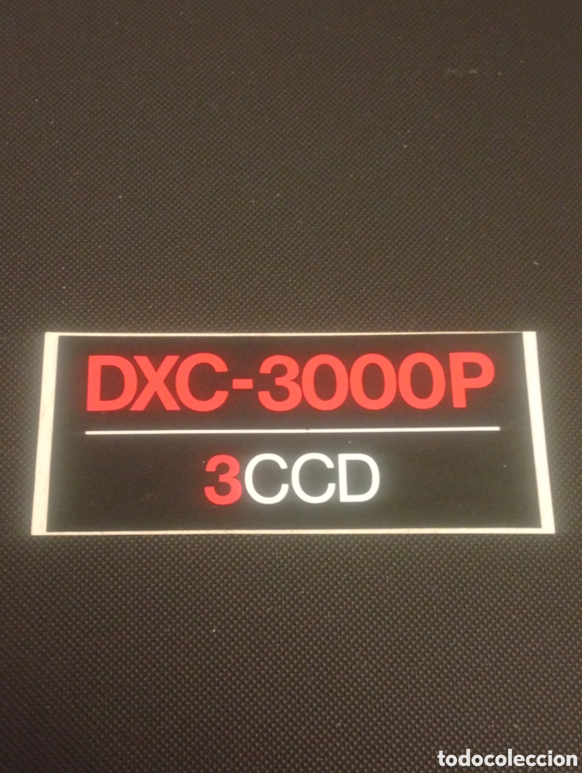 Pegatinas de colecci&oacute;n: PEGATINA ADHESIVO DXC 3000P 3CCCD VIDEOCAMARA 1986 SONY VIDEO CAMARA