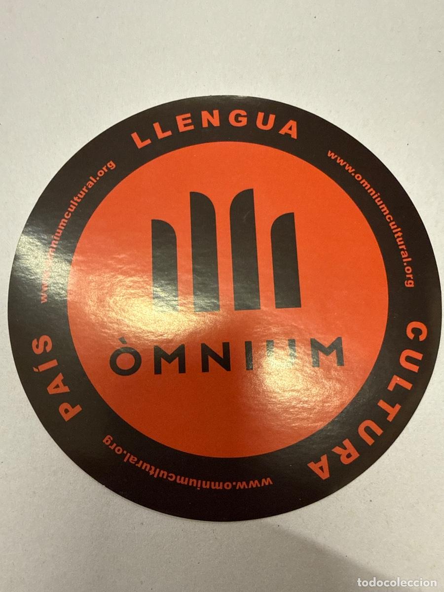 Pegatinas de colecci&oacute;n: OMNIUM CULTURAL 9cms aprox. Antiguo adhesivo o pegatina, sin estrenar