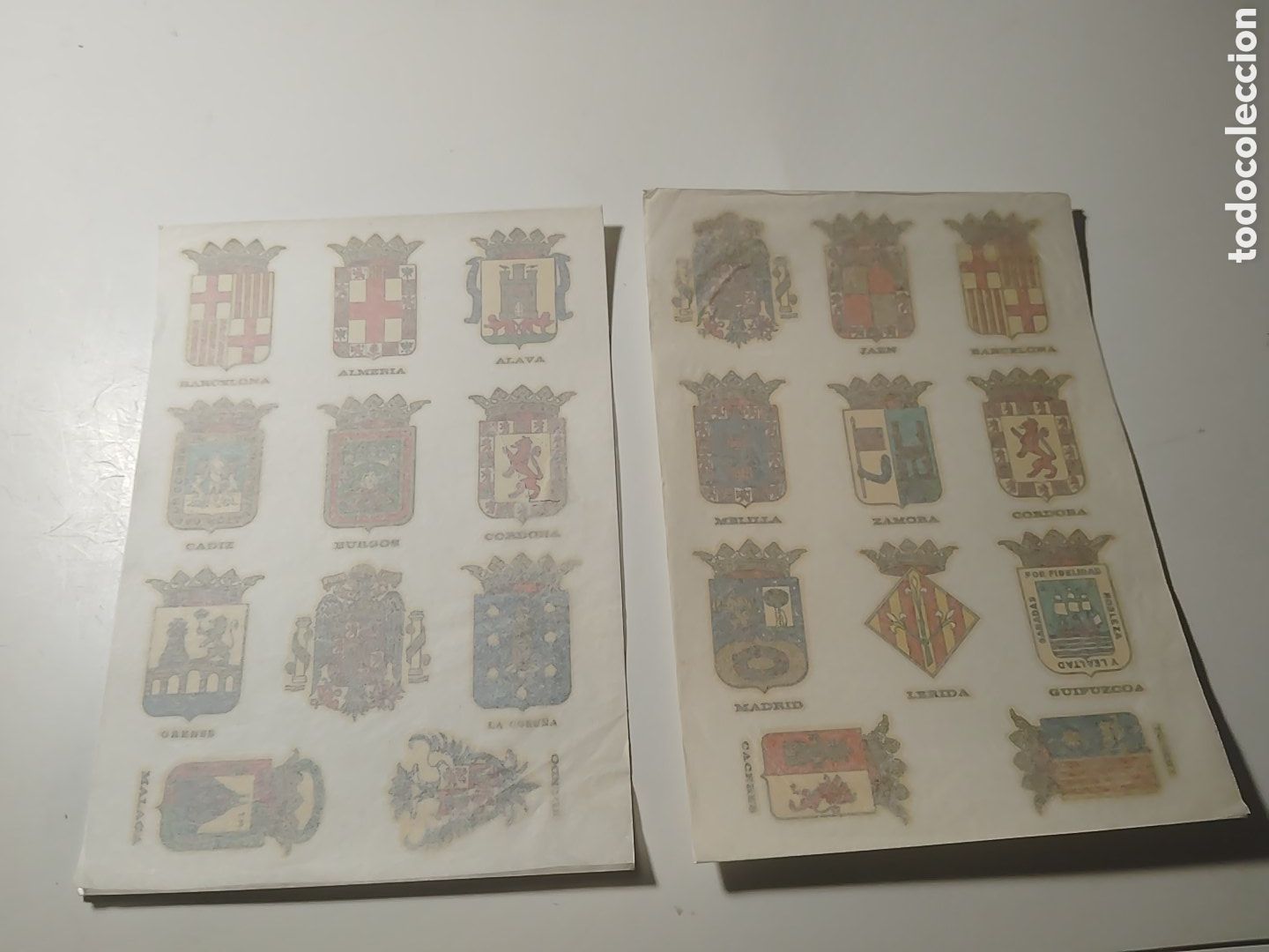 Pegatinas de colecci&oacute;n: 2 hojas de calcoman&iacute;as Ortega. A&ntilde;os 60-70. Escudo de ciudades