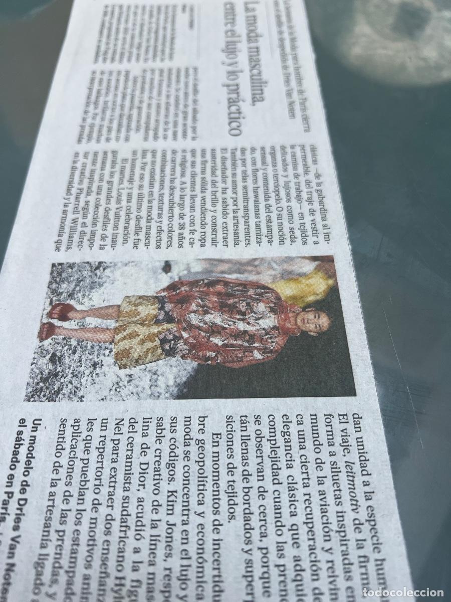 Collezionismo di Peri&oacute;dico El Pa&iacute;s: DRIES VAN NOTEN. Art&iacute;culo prensa sobre SEMANA DE LA MODA DE PAR&Iacute;S.