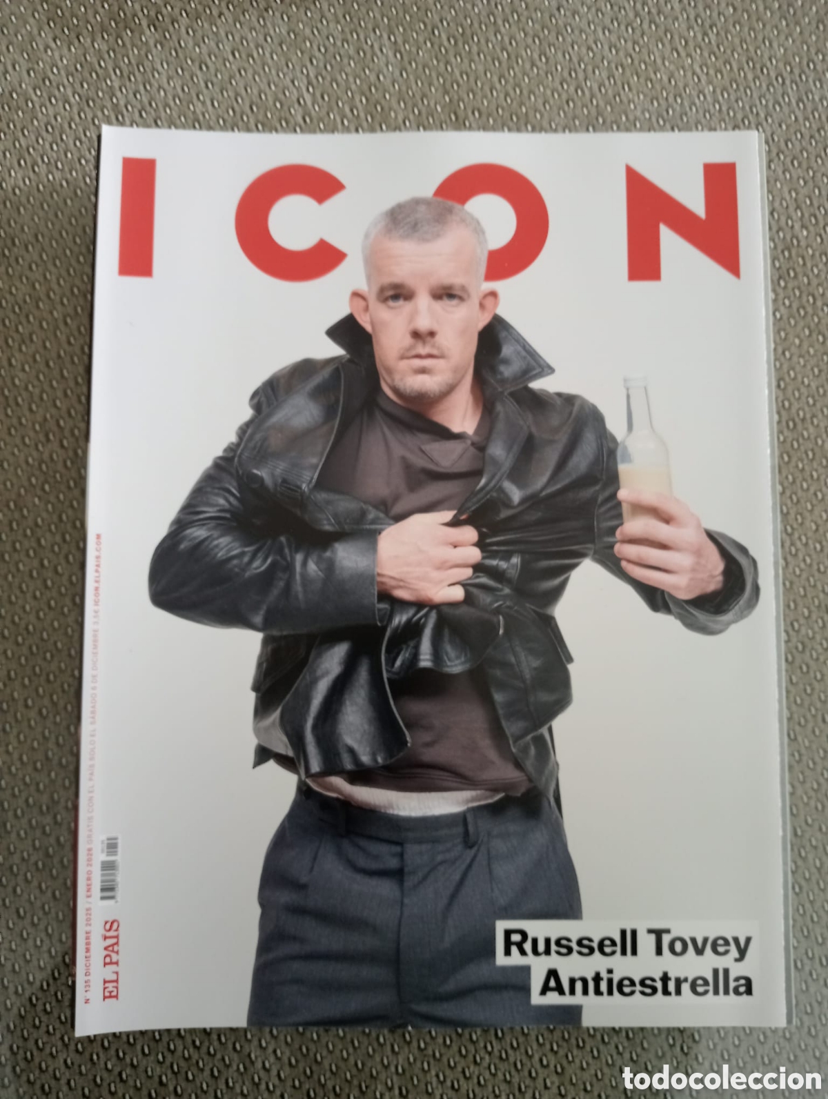 Coleccionismo de Peri&oacute;dico El Pa&iacute;s: ICON. N&ordm; 135. El Pa&iacute;s. Diciembre 2025. Russell Tovey