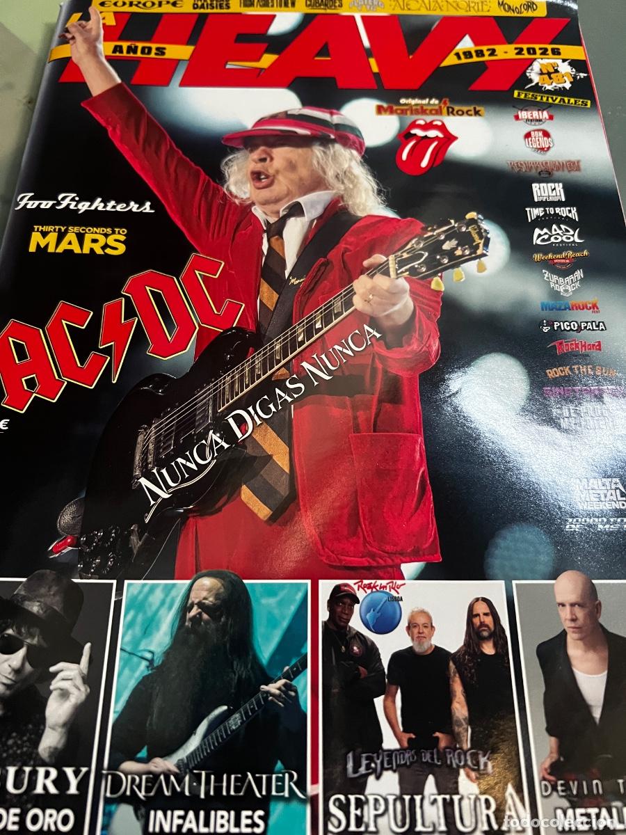 Sammeln von Zeitungen El Pa&iacute;s: Pack AC/DC. Heavy Rock duro. ANGUS YOUNG. BRIAN JOHNSON. BON SCOTT. 4 Cd&acute;s reed + art&iacute;culos prensa.