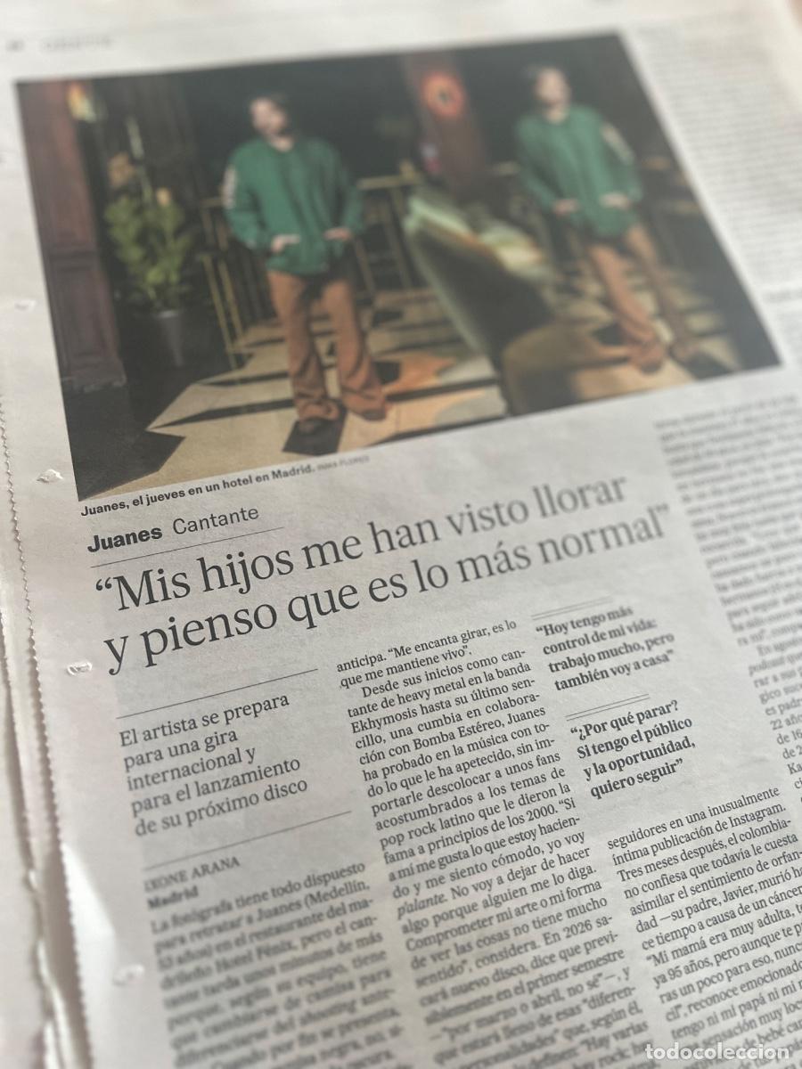Coleccionismo de peri&oacute;dico El Pa&iacute;s: Art&iacute;culo sobre JUANES JUAN ESTEBAN ARISTAZ&Aacute;BAL CAMISA NEGRA M&Uacute;SICA COLOMBIA