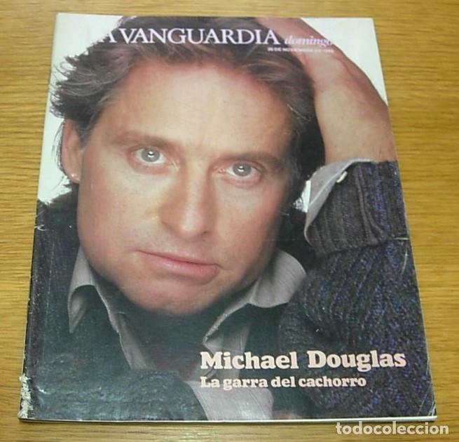 Coleccionismo Peri&oacute;dico La Vanguardia: Revista La Vanguardia Domingo MICHAEL DOUGLAS Portada 1989 Opera : KATIA RICCIARELLI - USA : Chicago