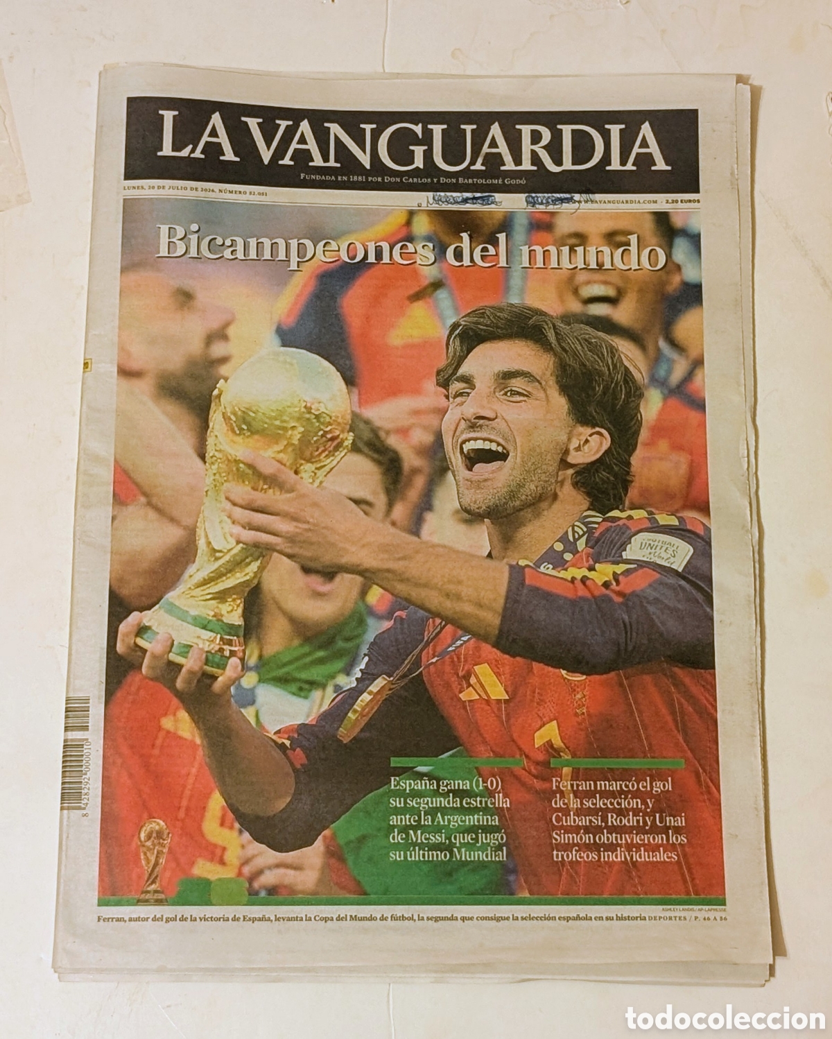 Coleccionismo peri&oacute;dico La Vanguardia: Peri&oacute;dico La Vanguardia. Espa&ntilde;a. Mundial Futbol 2026. BICAMPEONES DEL MUNDO