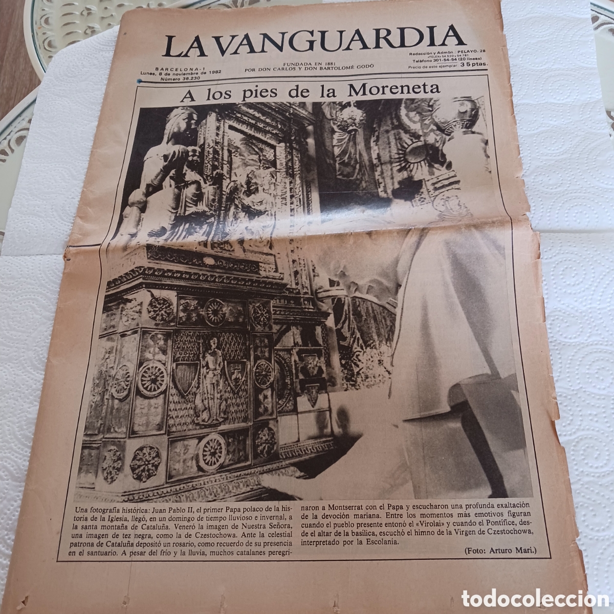 Coleccionismo peri&oacute;dico La Vanguardia: Ejemplar de la Vanguardia 8 nov 1982.Visita a Barcelona del Papa Juan Pablo II