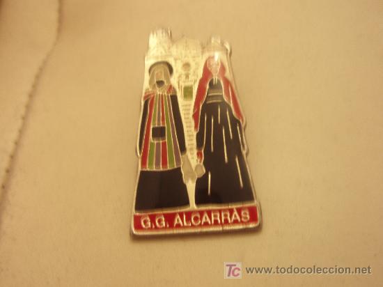 Collection pins: PN'S DE LOS GIGANTES DE ALCARRAS  DORADO SIN GOTA
